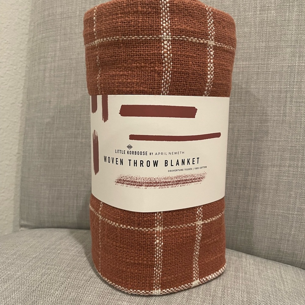 Woven throw rust color
